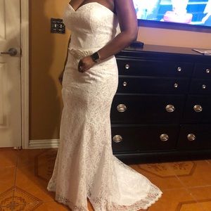 Elegant White Lace Mermaid Wedding Dress